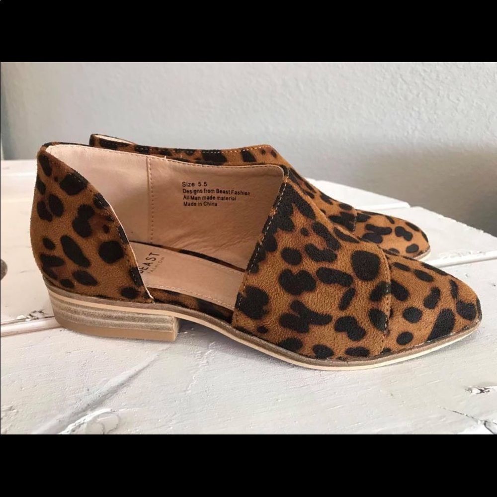 Leopard flats